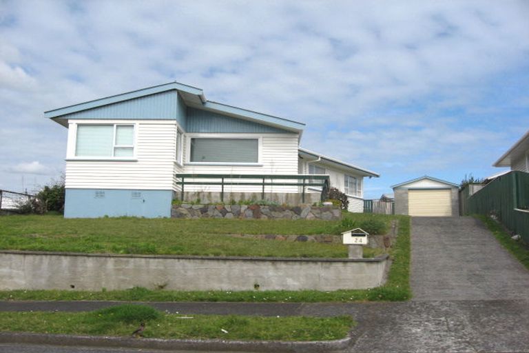 Photo of property in 24 Clearmont Crescent, Blagdon, New Plymouth, 4310