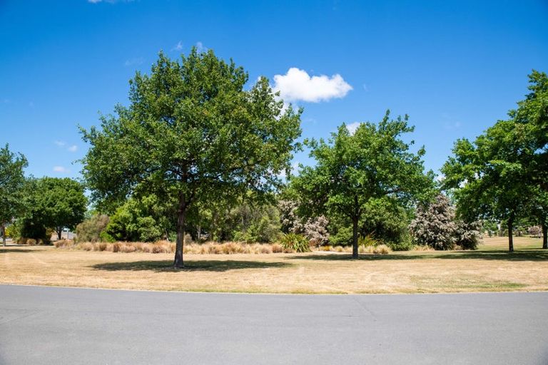 Photo of property in 40 Titirangi Crescent, Parklands, Christchurch, 8083