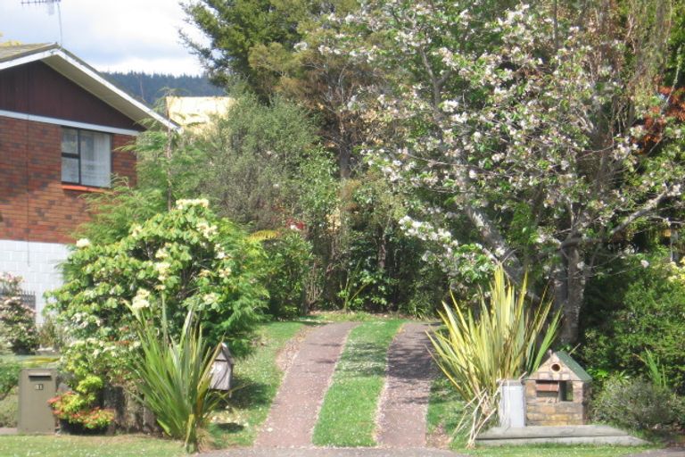 Photo of property in 29 Waitawa Place, Lynmore, Rotorua, 3010