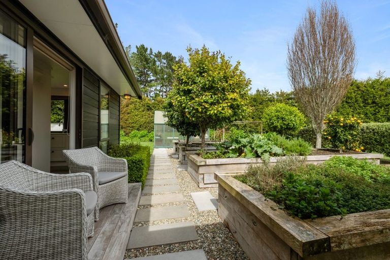 Photo of property in 36 Manutahi Road, Hillsborough, New Plymouth, 4372