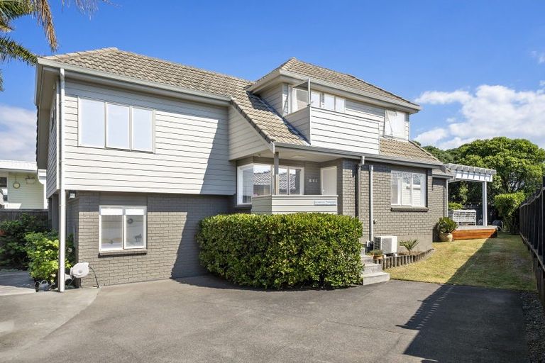 Photo of property in 10 Lee Street, Mount Maunganui, 3116