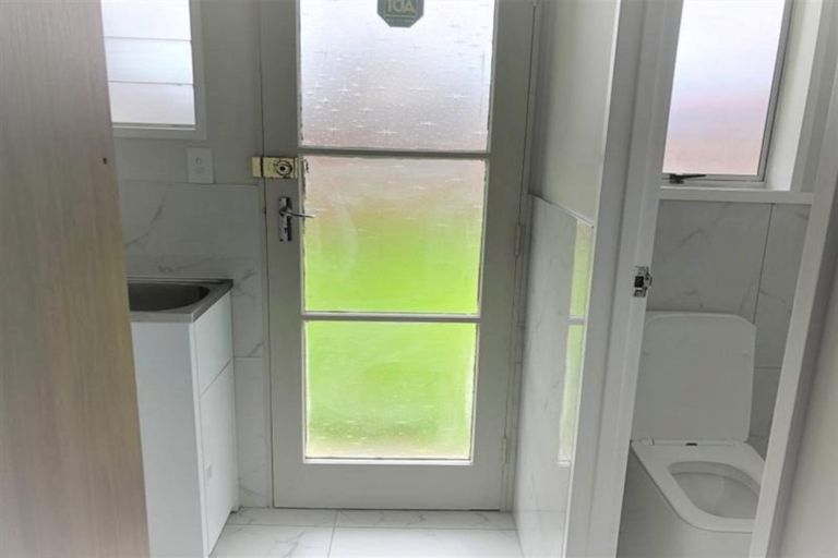 Photo of property in 2/13 Huia Road, Papatoetoe, Auckland, 2025