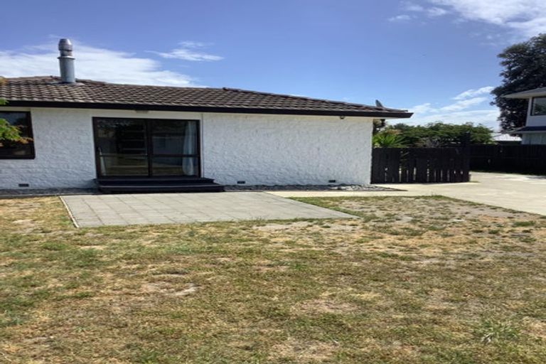 Photo of property in 26 Heathglen Avenue, Parklands, Christchurch, 8083
