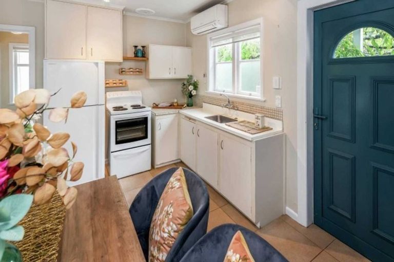 Photo of property in 3/230 Bucklands Beach Road, Bucklands Beach, Auckland, 2012