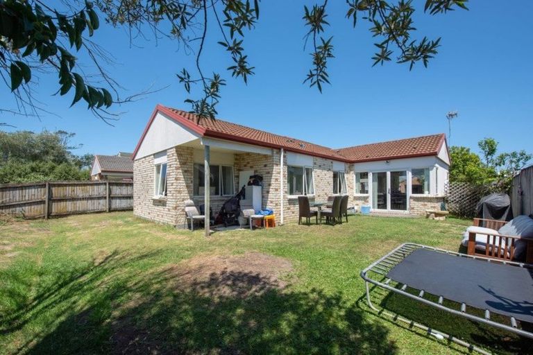 Photo of property in 21 Kona Crescent, Henderson, Auckland, 0610