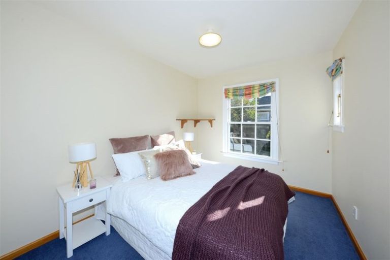 Photo of property in 118 Memorial Avenue, Burnside, Christchurch, 8053