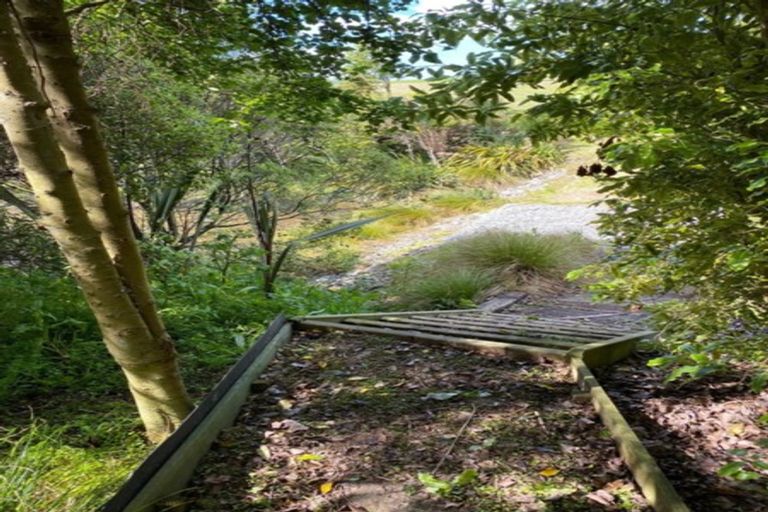 Photo of property in 77 Hartwell Drive, Kelvin Grove, Palmerston North, 4470