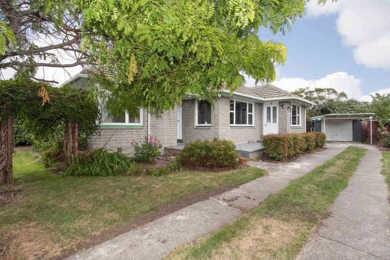 Photo of property in 23 Damien Place, Bromley, Christchurch, 8062