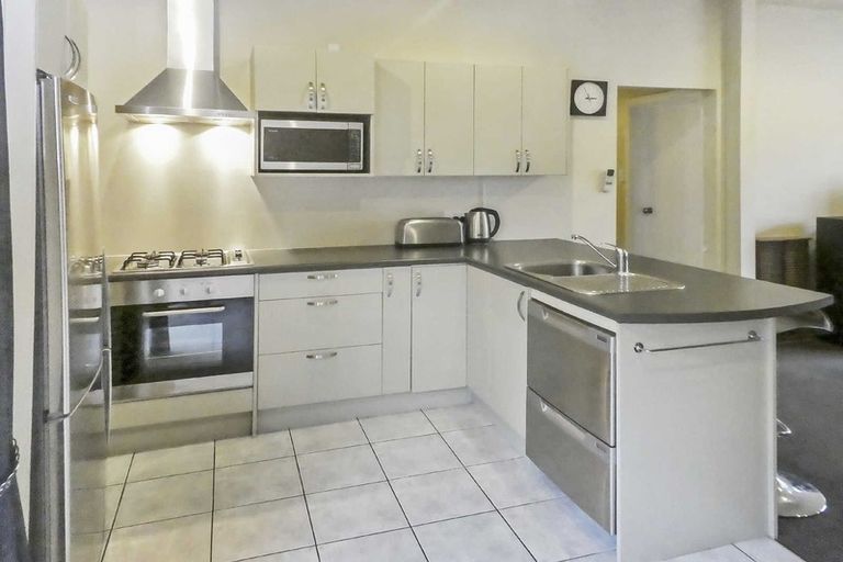 Photo of property in 28 Somerset Crescent, Spreydon, Christchurch, 8024