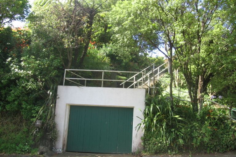 Photo of property in 7 Moana Road, Kelburn, Wellington, 6012