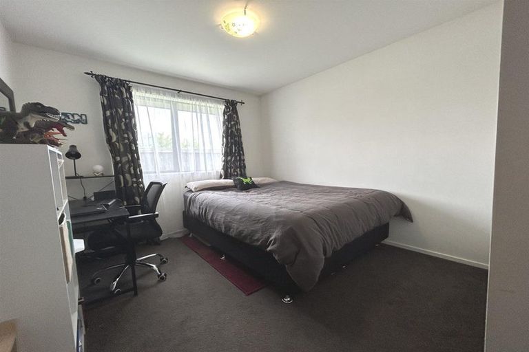 Photo of property in 20 Larne Place, Belfast, Christchurch, 8051