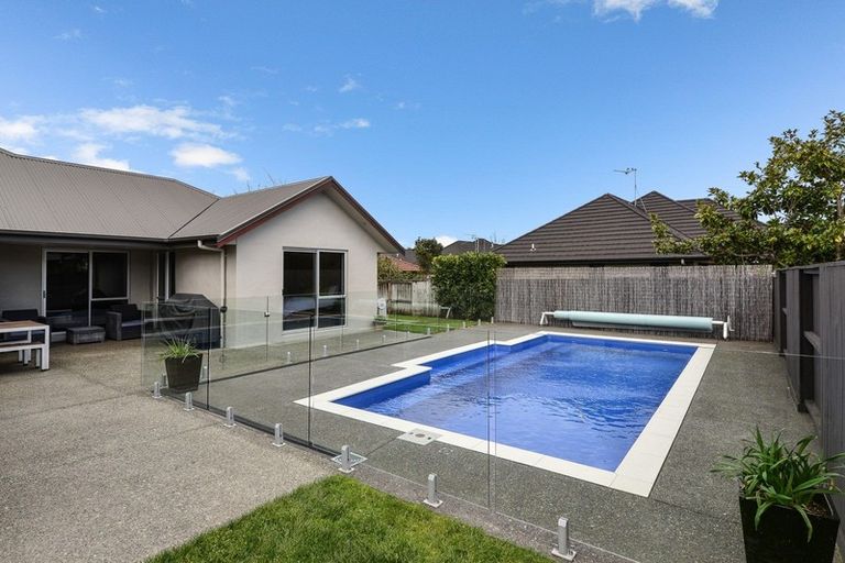 Photo of property in 26 The Esplanade, Huntington, Hamilton, 3210