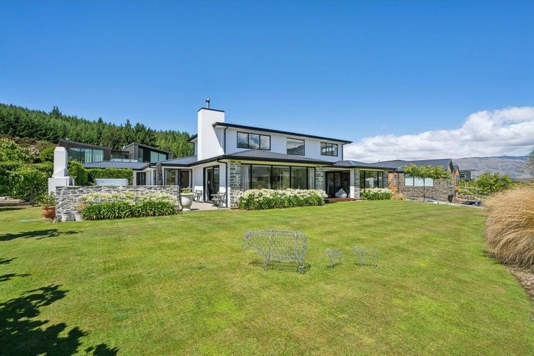 Photo of property in 5 Clearview Street, Wanaka, 9305