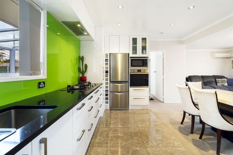 Photo of property in 2/246 Shirley Road, Papatoetoe, Auckland, 2025