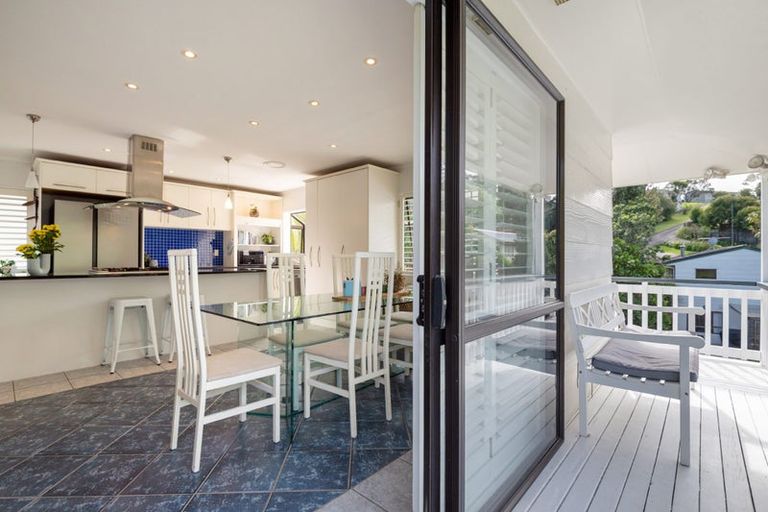 Photo of property in 2/74 Glamorgan Drive, Torbay, Auckland, 0630