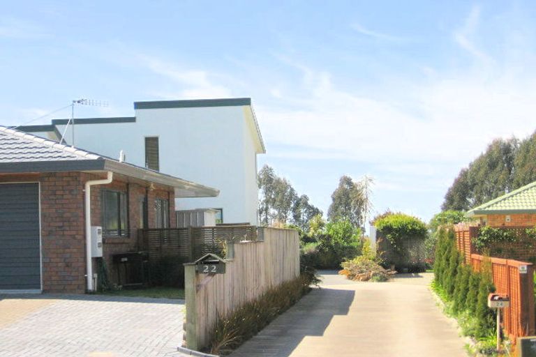 Photo of property in 22 Caulfield Place, Pukehangi, Rotorua, 3015