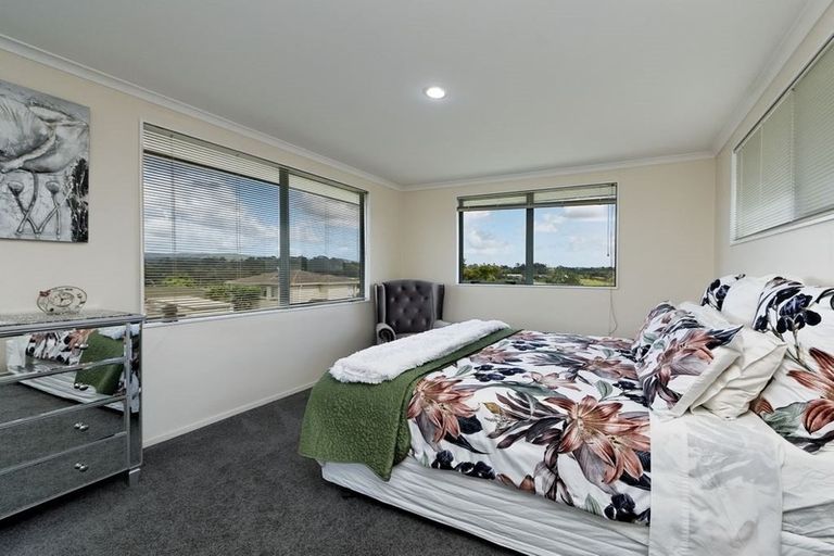 Photo of property in 147f Sturges Road, Henderson, Auckland, 0612