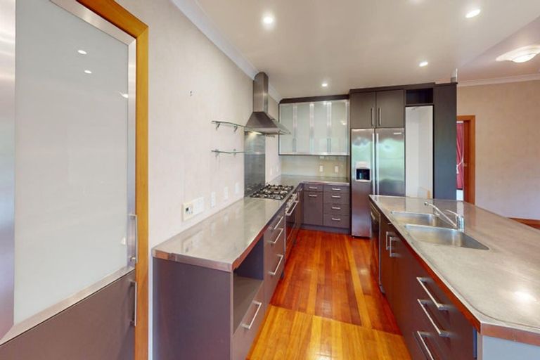 Photo of property in 19 Jensen Street, Hokowhitu, Palmerston North, 4410