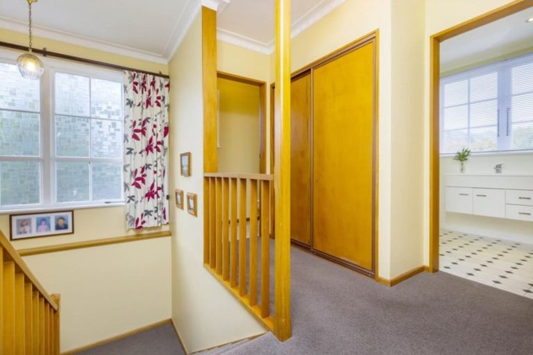 Photo of property in 3 Sunbrae Drive, Silverstream, Upper Hutt, 5019