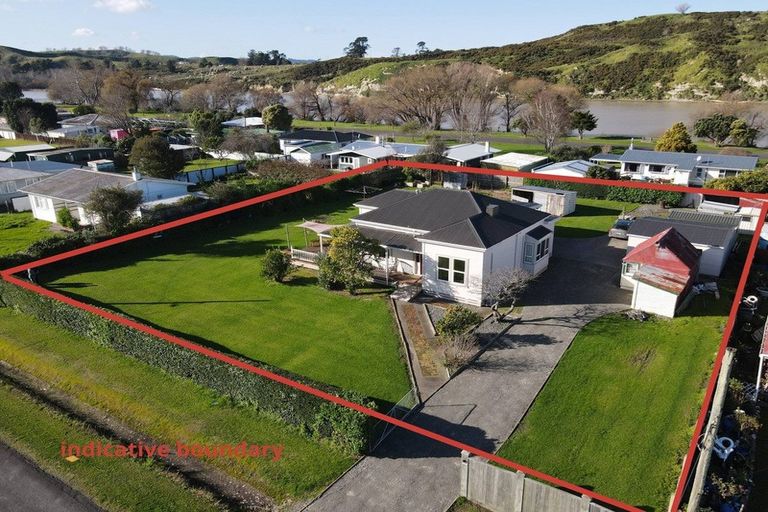 Photo of property in 53 Apatu Street, Wairoa, 4108
