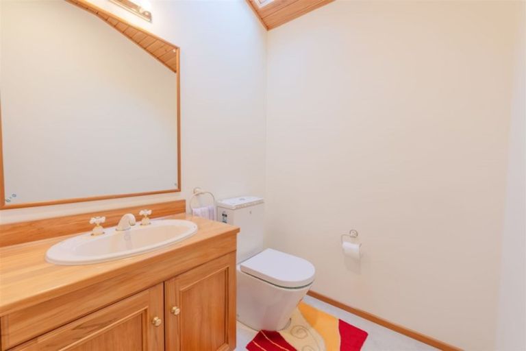 Photo of property in 26 Witbrock Crescent, Burnside, Christchurch, 8053