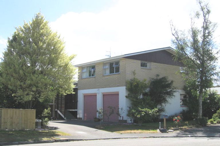 Photo of property in 15 Haylock Grove, Totara Park, Upper Hutt, 5018