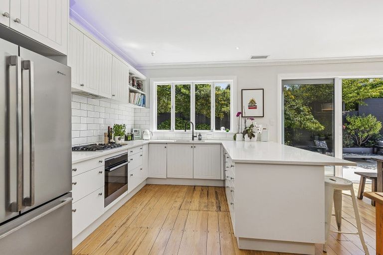 Photo of property in 8 Plymouth Street, Karori, Wellington, 6012