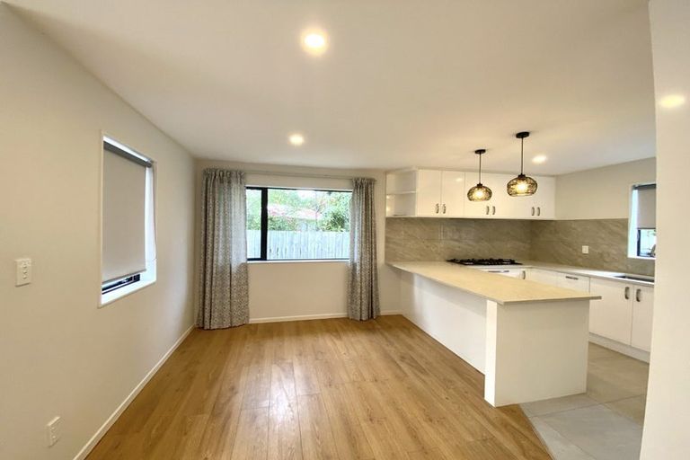 Photo of property in 39b Cutler Street, New Lynn, Auckland, 0600