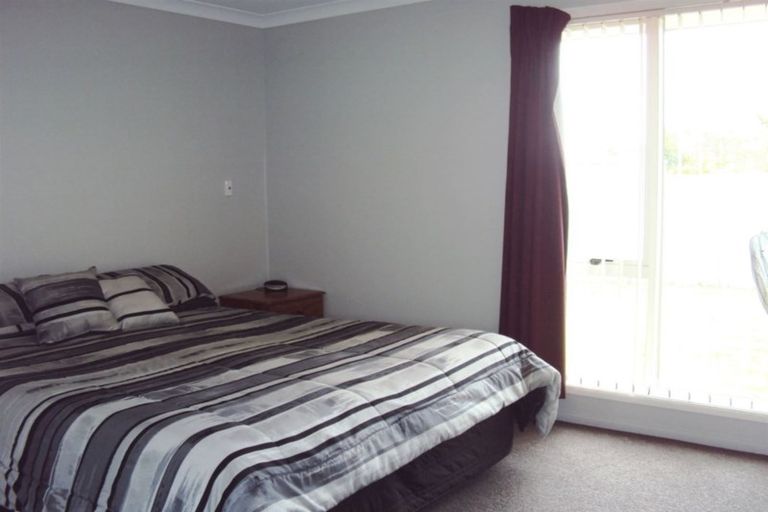 Photo of property in 31 Putake Drive, Parklands, Christchurch, 8083