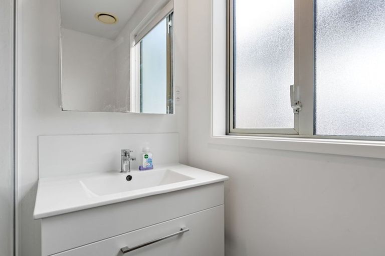 Photo of property in 205/160c Hobsonville Point Road, Hobsonville, Auckland, 0616