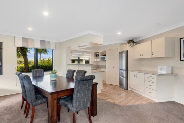 Photo of property in 10 Waimanu Place, Point Wells, Warkworth, 0986