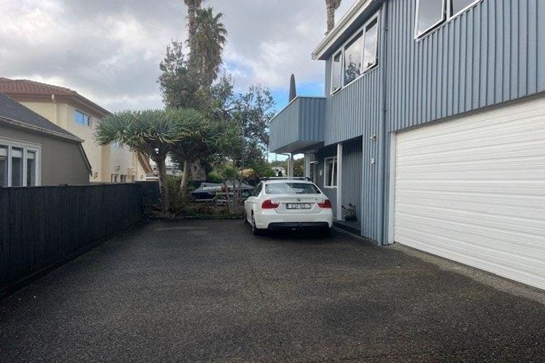 Photo of property in 49b The Esplanade, Eastern Beach, Auckland, 2012