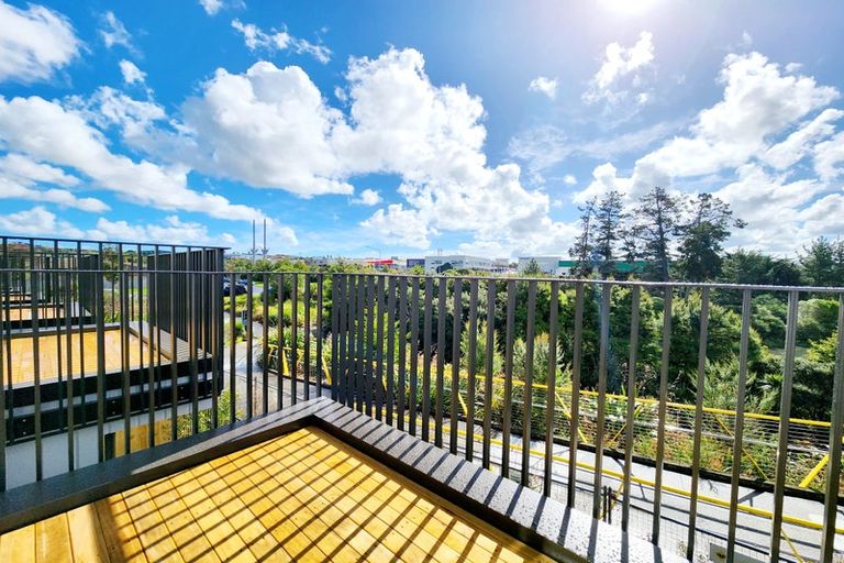Photo of property in 15/28 Westgate Drive, Westgate, Auckland, 0614