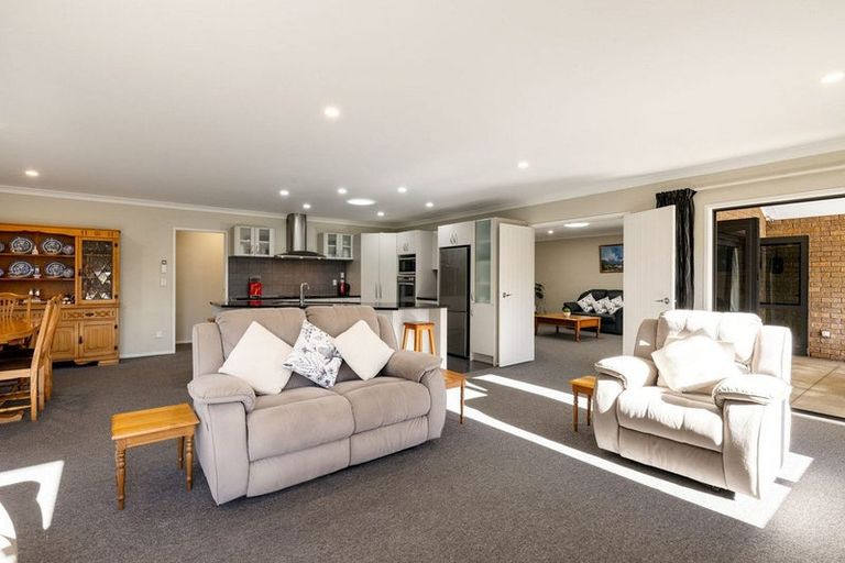 Photo of property in 9 Brancaster Place, Cambridge, 3434