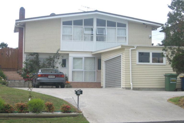 Photo of property in 19 Peach Road, Glenfield, Auckland, 0629