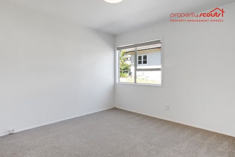 Photo of property in 1/64 Saddleback Rise, Murrays Bay, Auckland, 0630