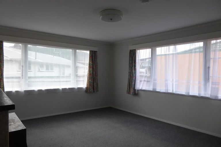Photo of property in 20 Oxford Crescent, Ebdentown, Upper Hutt, 5018