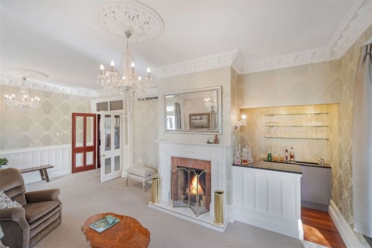 Photo of property in Chilcombe Homestead, 4 Medbury Terrace, Fendalton, Christchurch, 8041