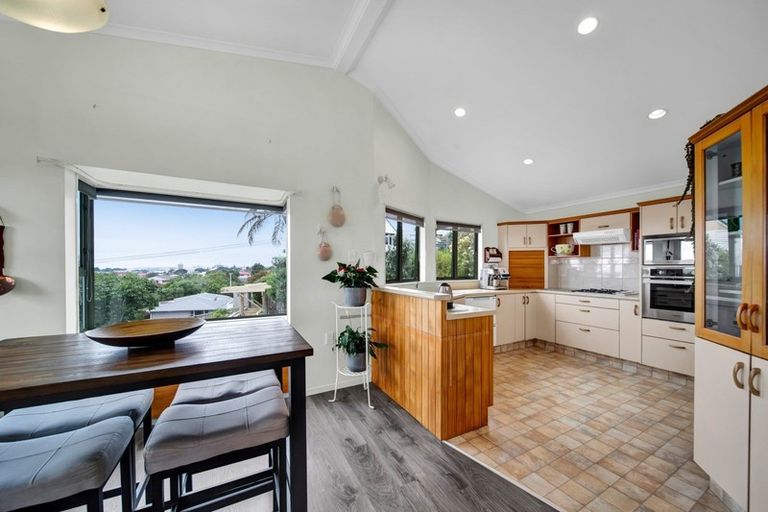 Photo of property in 339a Devon Street West, New Plymouth, 4310