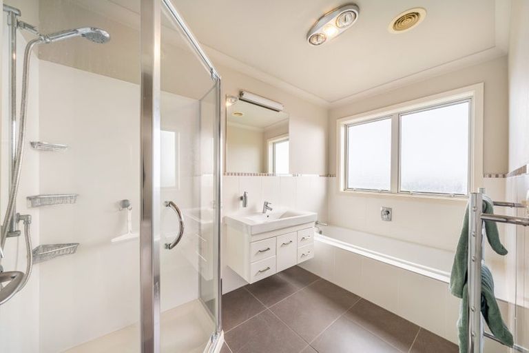 Photo of property in 18 Milford Street, Aotea, Porirua, 5024