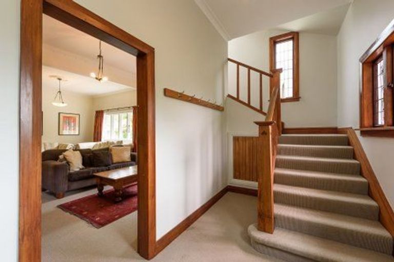 Photo of property in 135 Glenmore Street, Kelburn, Wellington, 6012