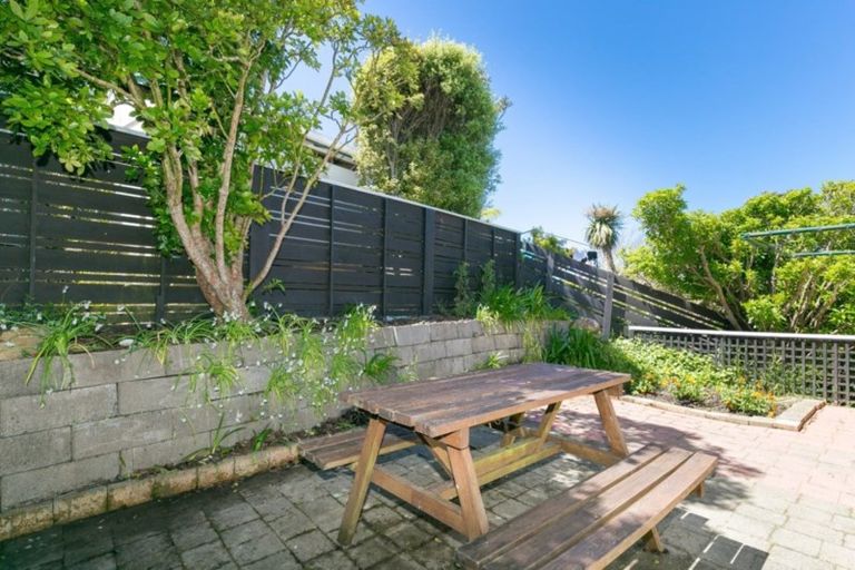 Photo of property in 2/38 Kandy Crescent, Ngaio, Wellington, 6035