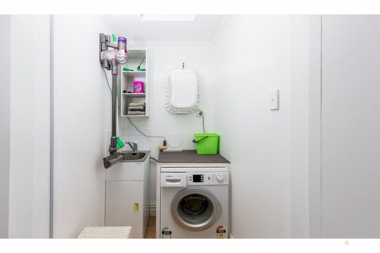 Photo of property in 17 Harris Street, Waimate, 7924