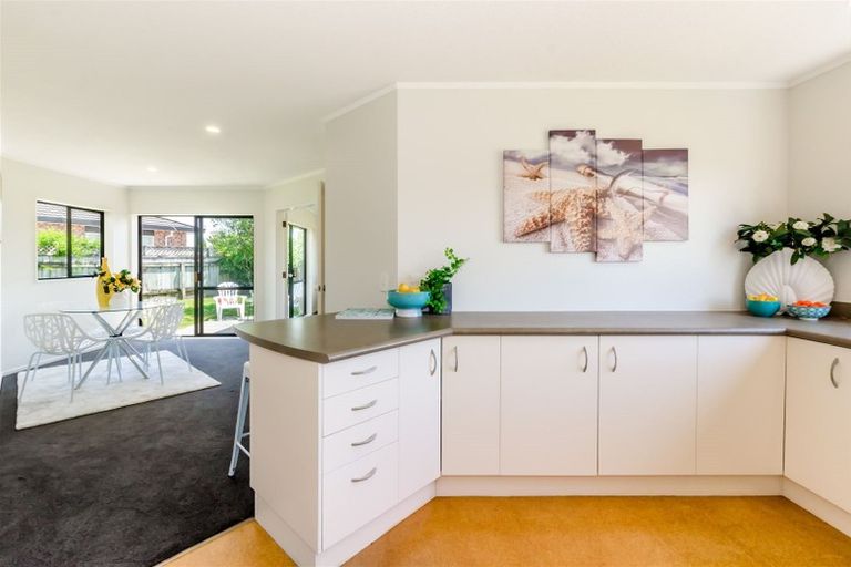 Photo of property in 16 Beachwater Grove, Paraparaumu Beach, Paraparaumu, 5032