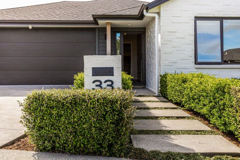 Photo of property in 33 Nellie Drive, Kumeu, 0810