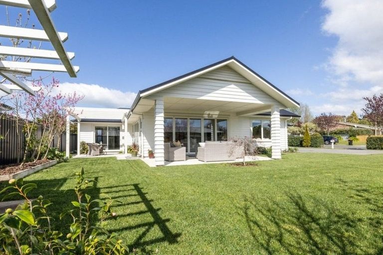 Photo of property in 11 Margaret Avenue, Havelock North, 4130