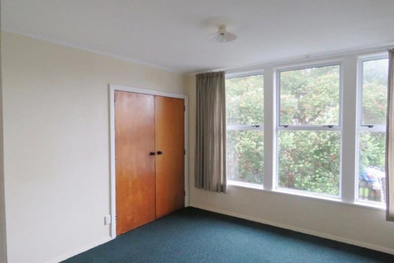 Photo of property in 19 Cook Street, Marfell, New Plymouth, 4310