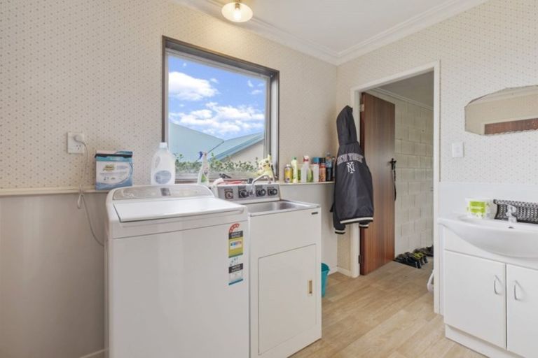 Photo of property in 47 Omokoroa Road, Omokoroa, 3114