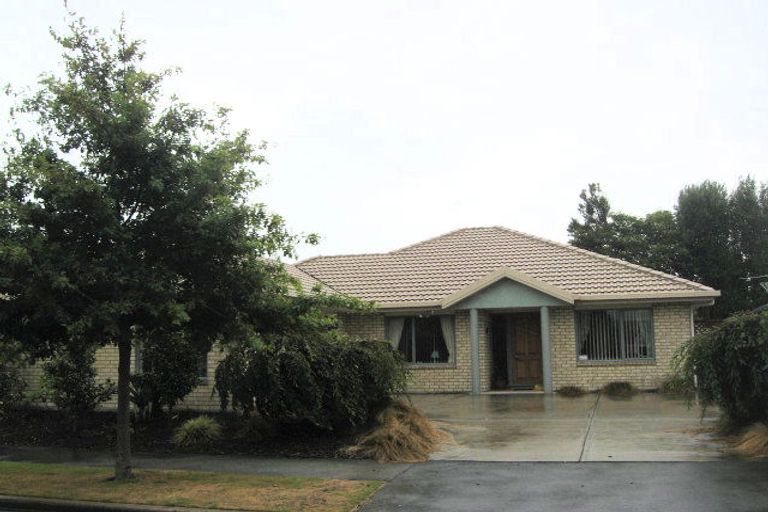 Photo of property in 27 Sutton Place, Dallington, Christchurch, 8061