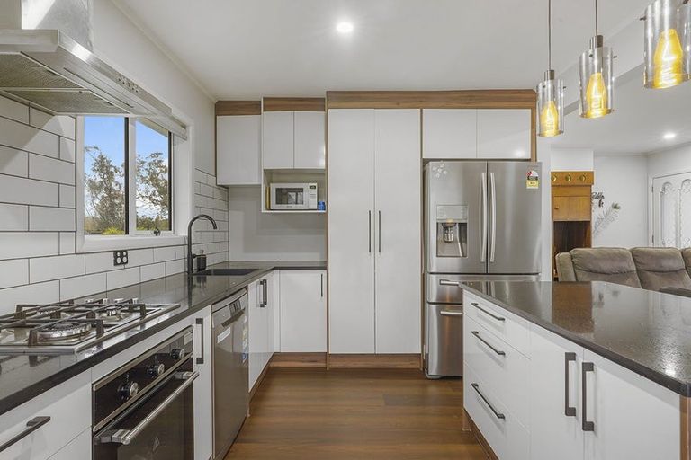 Photo of property in 1 Kingsway Crescent, Forest Lake, Hamilton, 3200